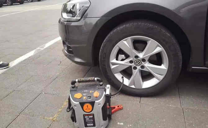 泰兴汽车搭电案例